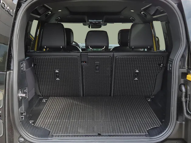 Land Rover Defender 110 3.0 D I6 350 Trophy Edition Yellow Eintauschprämie 10'000.-