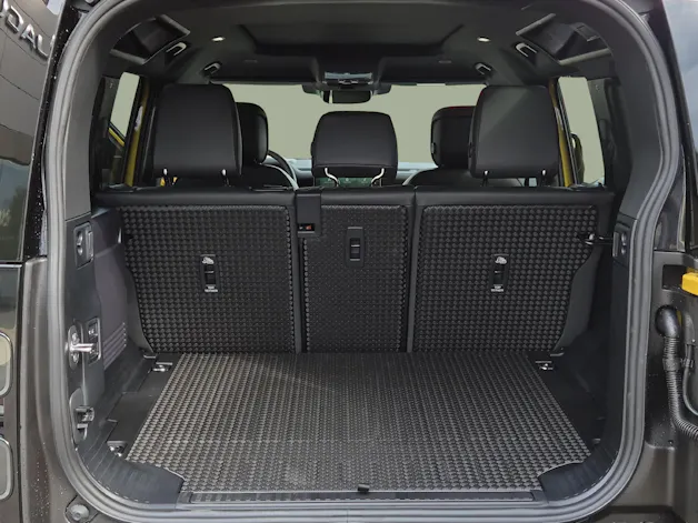 Land Rover Defender 110 3.0 D I6 350 Trophy Edition Yellow Eintauschprämie 10'000.-
