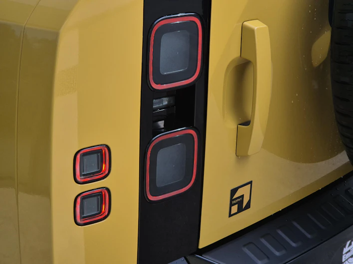 image du véhicule LAND ROVER DEFENDER