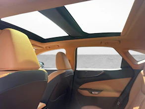 https://vehicle.imgix.net/4287338/f8b708a4-c677-493c-b702-6ac8cce3398e.jpg