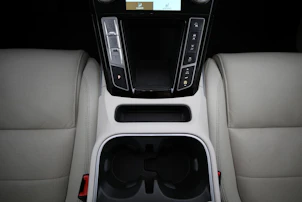 image du véhicule JAGUAR I-Pace EV400 HSE AWD
