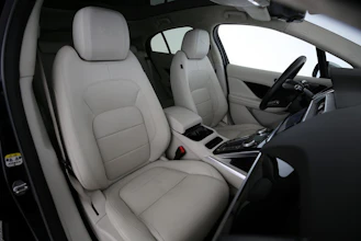 https://vehicle.imgix.net/4287346/b740ba9f-8859-4f93-8a73-95c5ecdfa7de.jpg