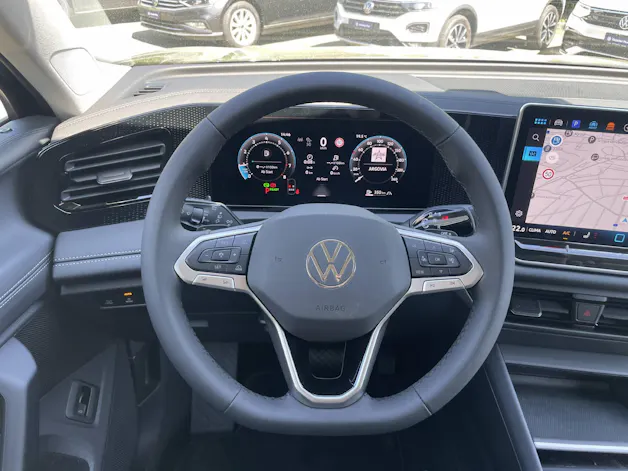 VW Tiguan 1.5 TSI UNITED Life DSG*AHK*IQ. Light*Keyless*