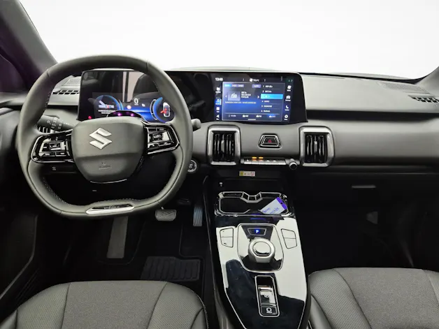 Suzuki e Vitara Sakura Top 4x4 - Sakura Sonderedition