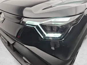 Suzuki e Vitara Sakura Top 4x4 - Sakura Sonderedition