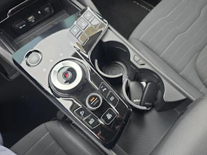 https://vehicle.imgix.net/4287382/66639a27-84df-4142-8921-92f02f23b82c.jpg