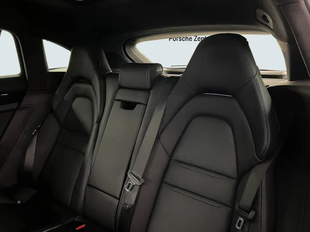 Porsche Panamera GTS Sport Turismo