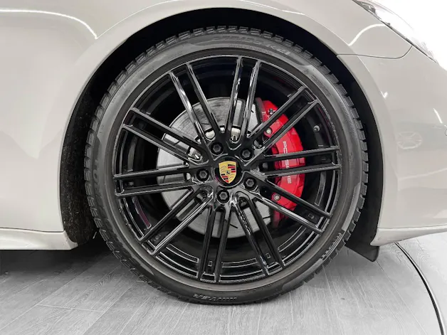 Porsche Panamera GTS