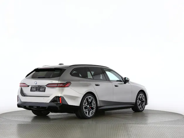BMW i5 xDrive40 Touring