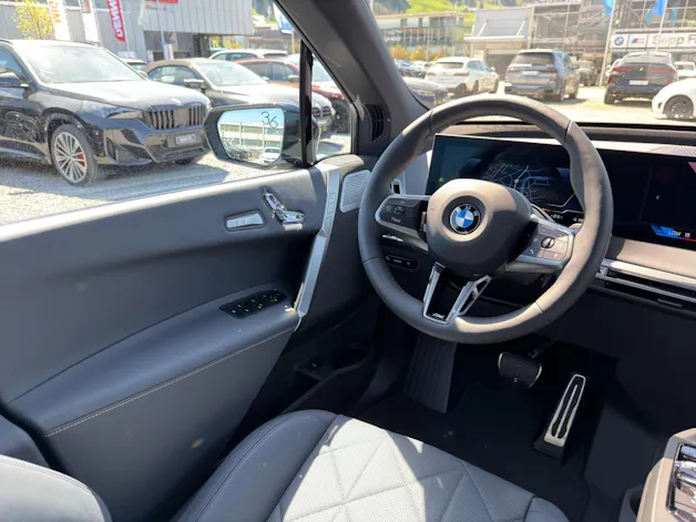 BMW iX xDrive60