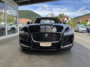 Jaguar XF 2.0 D 180 Portfolio AWD