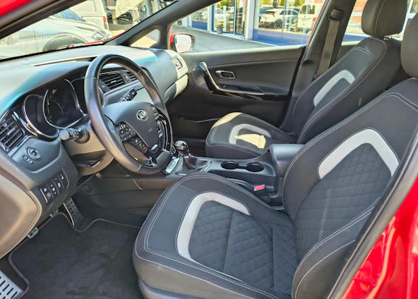 image du véhicule 6 image du véhicule 6