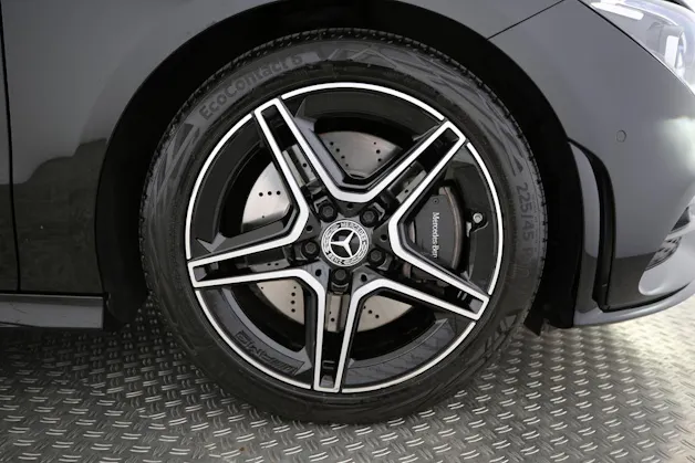 Mercedes-Benz CLA 250 AMG Line 4matic