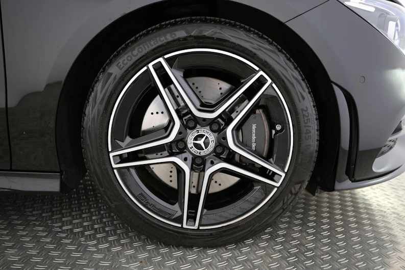 Fahrzeugbild MERCEDES-BENZ CLA 250