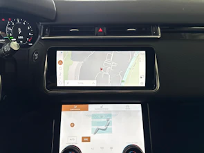 Fahrzeugbild LAND ROVER Range Rover Velar 2.0 P400e + Pneumatici invernali inclusi