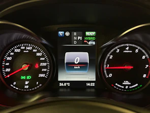 Fahrzeugbild MERCEDES-BENZ GLC 350 e AMG Line 4m