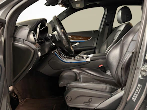 https://vehicle.imgix.net/4287614/b82244d0-2827-4eca-8710-6c8a7b639f9d.jpg