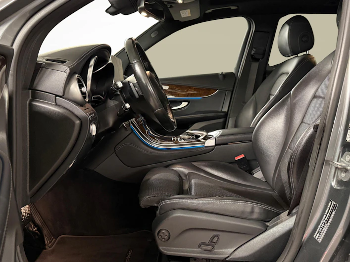 Fahrzeugbild MERCEDES-BENZ GLC 350