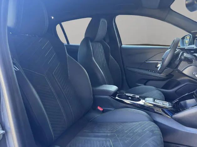 Peugeot 208 1.2 Hybrid 145 GT