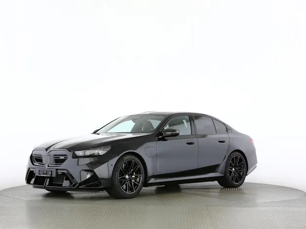 BMW M5 xDrive