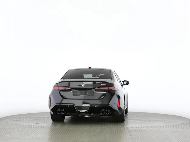 BMW M5 xDrive