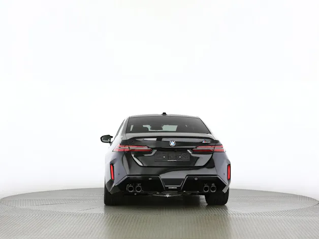 BMW M5 xDrive
