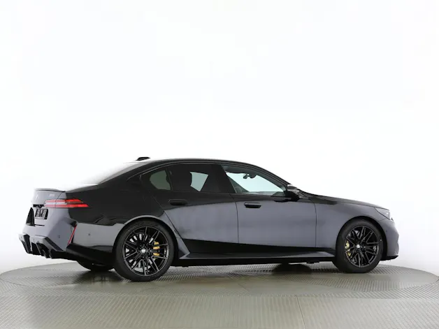 BMW M5 xDrive
