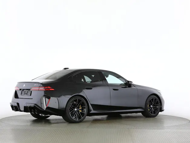 BMW M5 xDrive