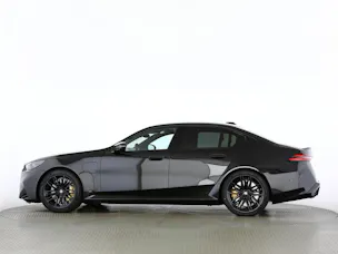 BMW M5 xDrive
