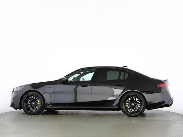 BMW M5 xDrive