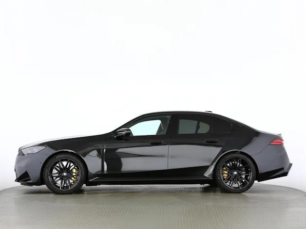 BMW M5 xDrive
