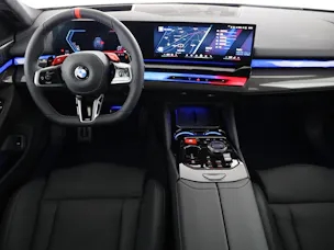 BMW M5 xDrive