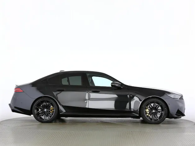 BMW M5 xDrive