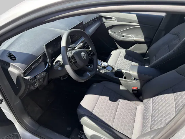 MG 3 1.5 Hybrid Luxury