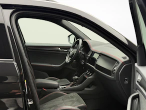 https://vehicle.imgix.net/4287779/668c2f62-1ad8-4d94-a130-8e3ee99469ad.jpg