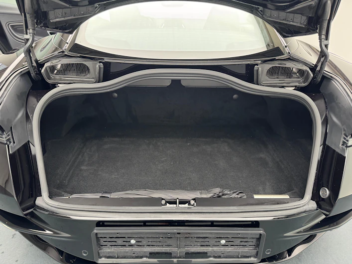 Fahrzeugbild ASTON MARTIN DB11