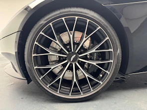 Fahrzeugbild ASTON MARTIN DB11 Coupé 4.0 V8 Bi-Turbo