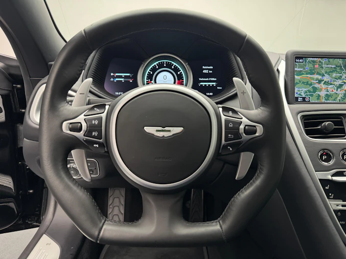 Fahrzeugbild ASTON MARTIN DB11