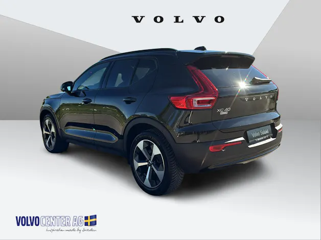 Volvo XC40 2.0 B3 MH Plus Dark