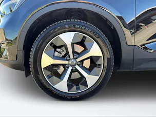 Volvo XC40 2.0 B3 MH Plus Dark