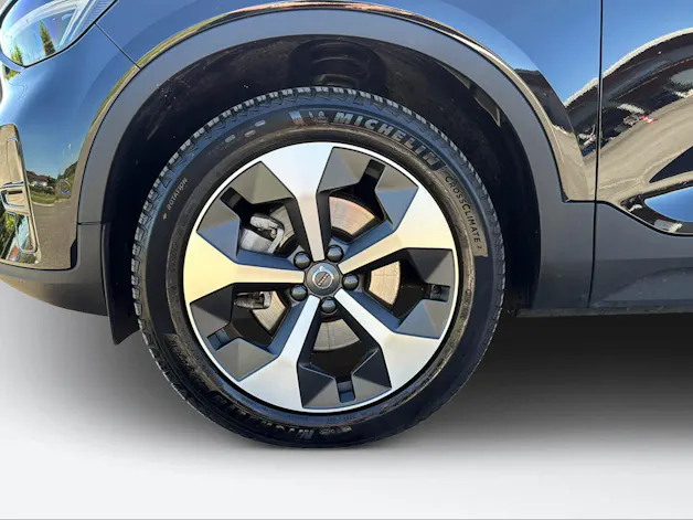 Volvo XC40 2.0 B3 MH Plus Dark