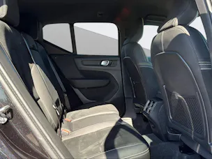 Volvo XC40 2.0 B3 MH Plus Dark