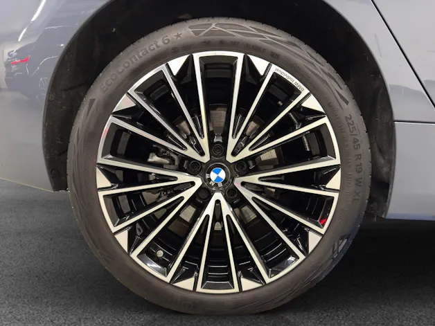 BMW 223d xDrive Active Tourer