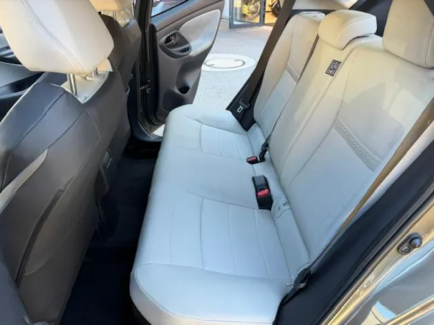 Toyota Yaris 1.5 VVT-i HSD Premium