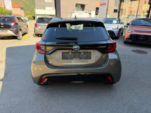 Toyota Yaris 1.5 VVT-i HSD Premium