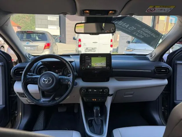 Toyota Yaris 1.5 VVT-i HSD Premium