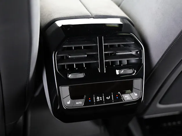 BMW iX xDrive60