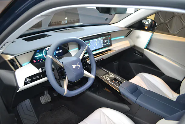 DS Automobiles No8 E-Tense Pallas