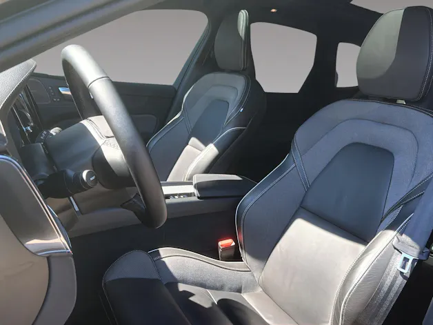 VOLVO XC60 2.0 T8 TE XCENTRIC Black Edition eAWD