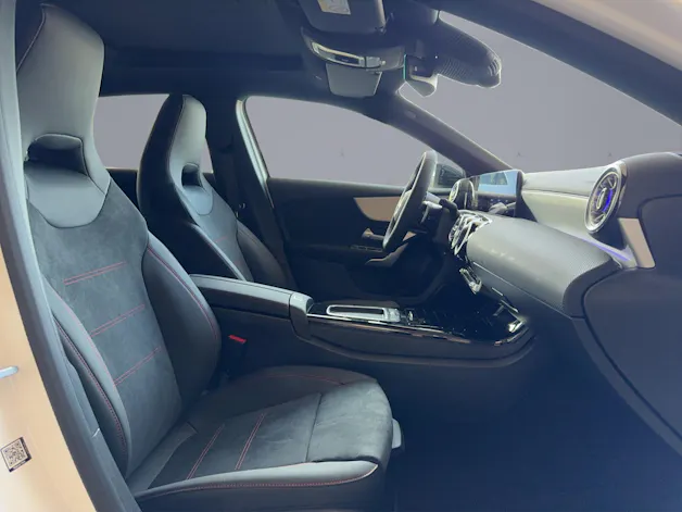 Mercedes-Benz A 250 AMG Line 4m
